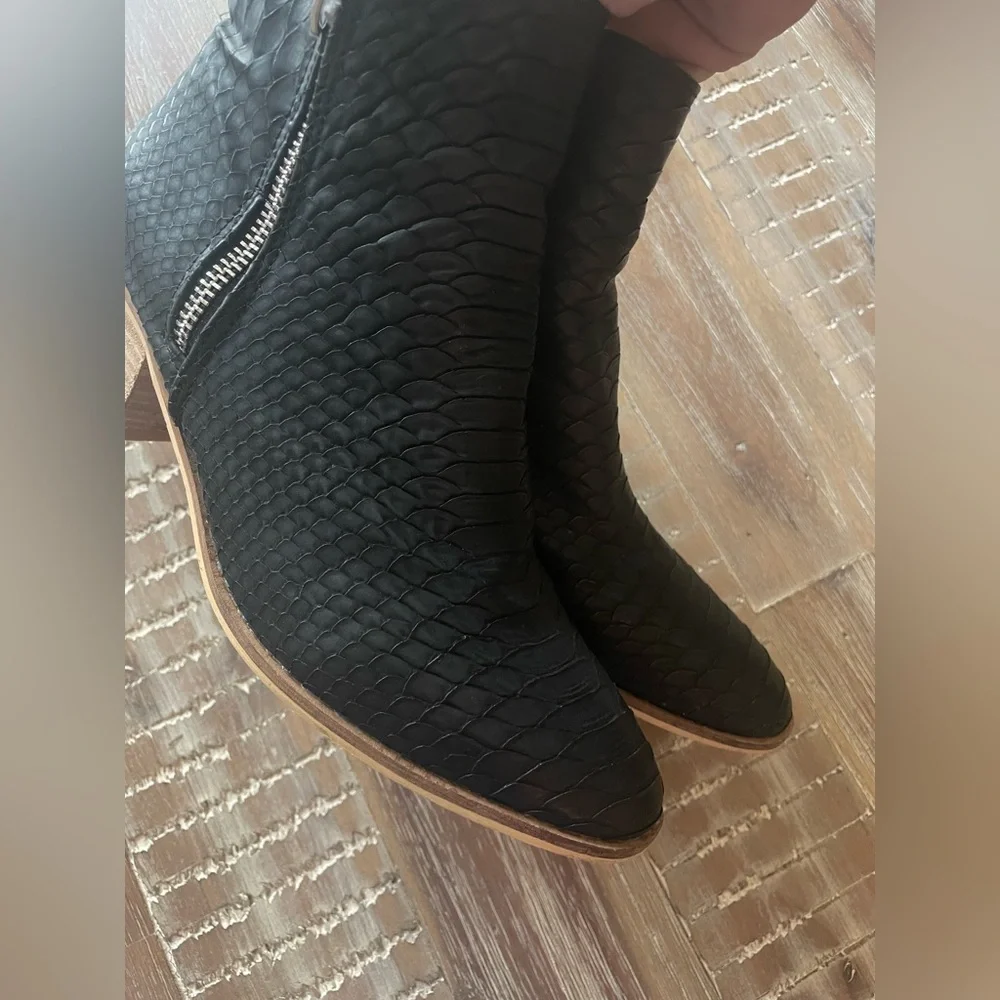 CCOCCI Black Faux Leather Python Snake Embossed Block Heel Ankle Zipper Bootie 7 - Picture 2 of 7